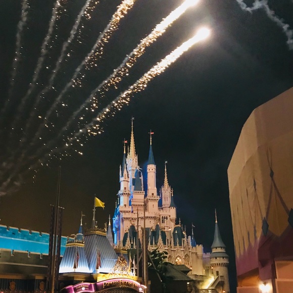 Meet your Posher, Nichole - Picture 1 of 1